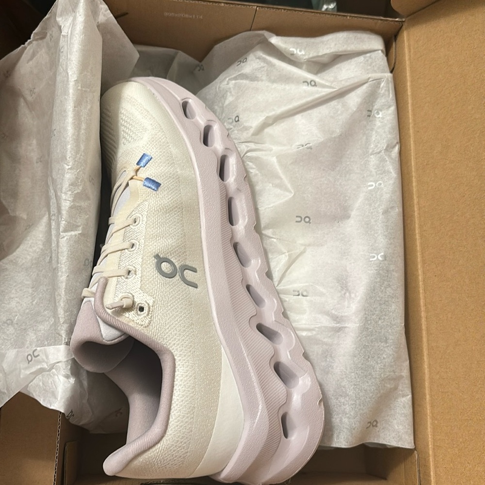 On Running Women's Sneakers in Cream and Gray